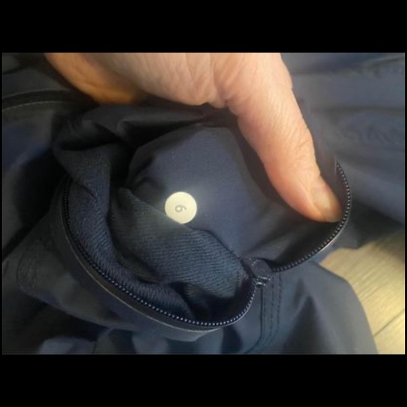 Lululemon right as rain jacket - Picture 3 of 3